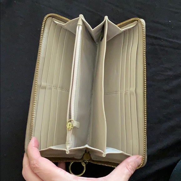 Wallet - Picture 4 of 4